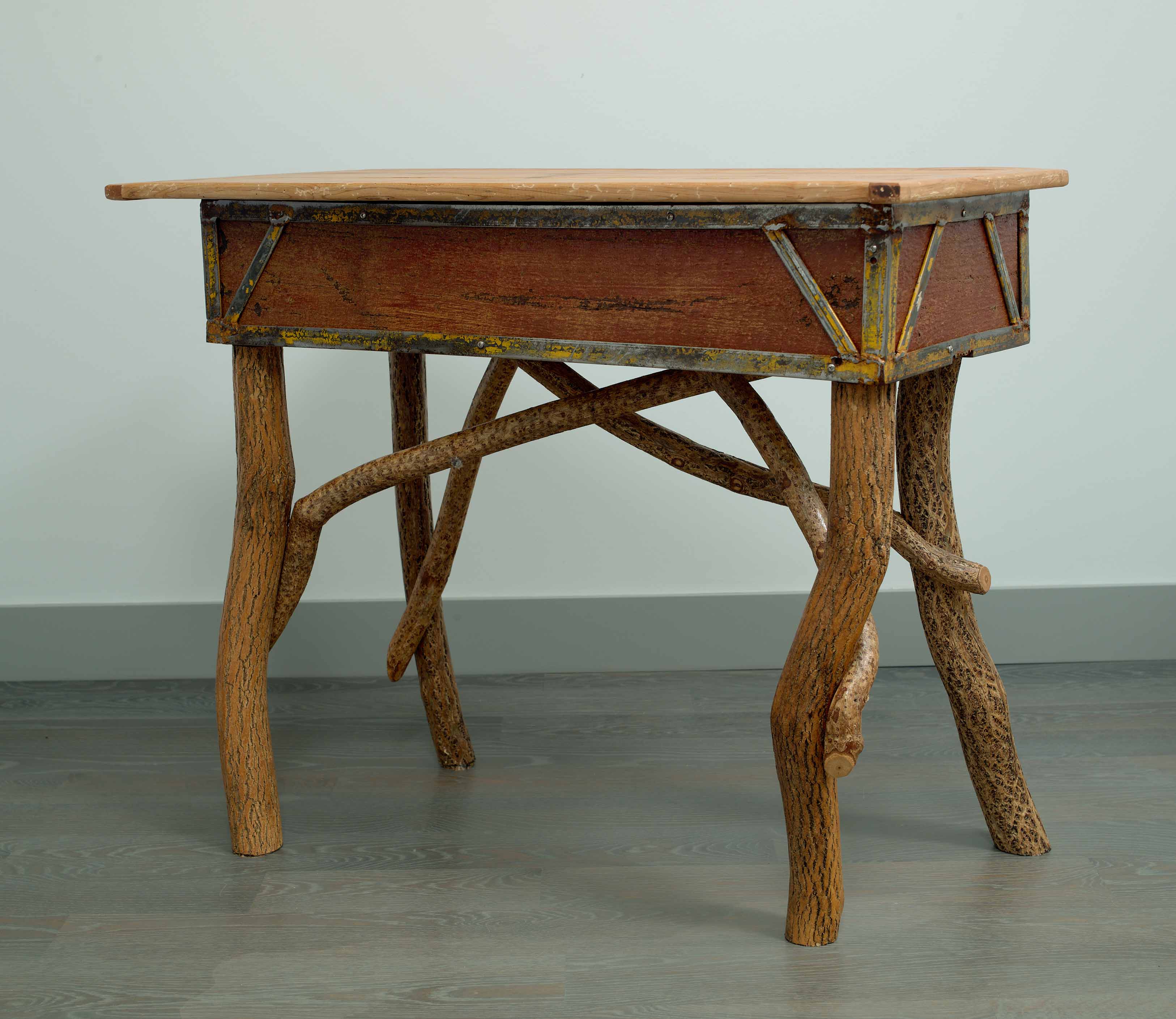 JOHN ATTWOOD, Bittersweet Table, 2025, spalted maple and bittersweet, 32.5 x 42.5 x 18,5 inches
